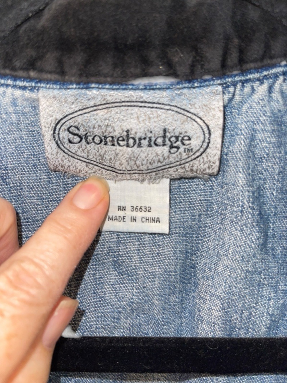 Vtg 90s Stonebridge Denim Vest Blue Jean Waistcoat Boho Artsy Size: Large - Picture 3 of 4